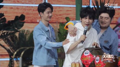 遇龙花絮吃瓜,明星们的甜蜜“瓜”事大揭秘