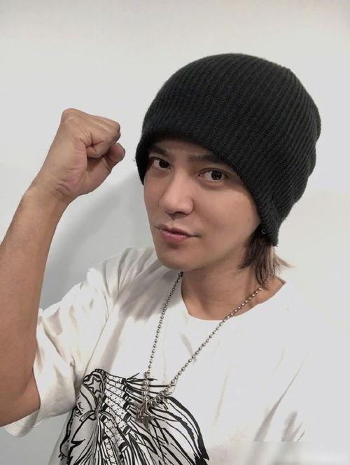 罗志祥和粉丝吃瓜